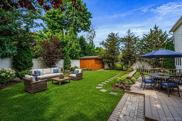 104 Choir Lane, Westbury, NY 11590
