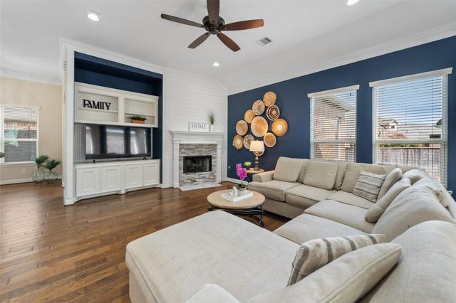 34 Danby Place, The Woodlands, TX 77375