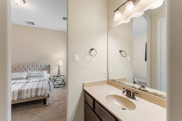 34 Danby Place, The Woodlands, TX 77375