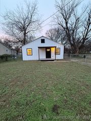 422 S 49th West Avenue, Tulsa, OK 74127