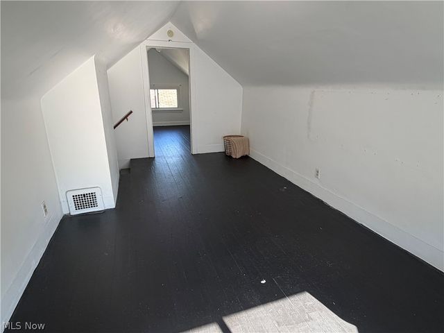 955 Amelia Avenue, Akron, OH 44302