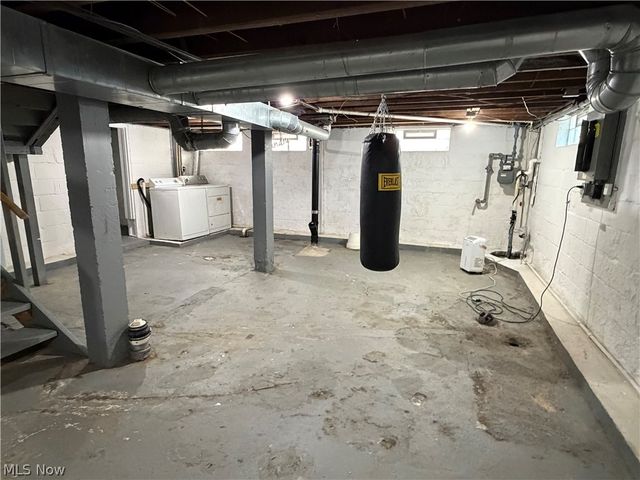 955 Amelia Avenue, Akron, OH 44302