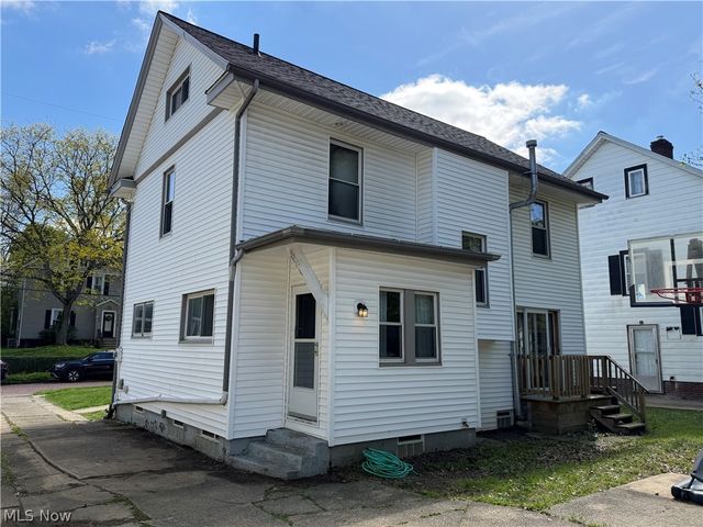 955 Amelia Avenue, Akron, OH 44302