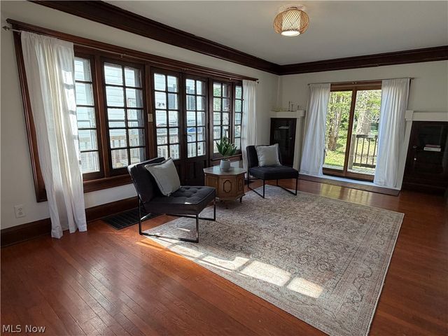 955 Amelia Avenue, Akron, OH 44302