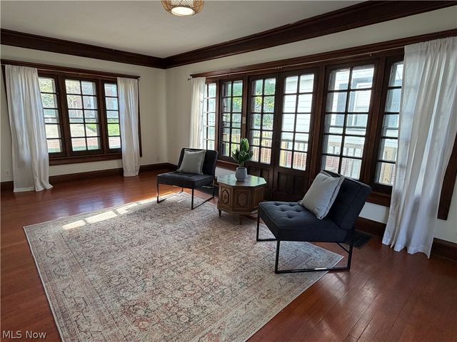 955 Amelia Avenue, Akron, OH 44302