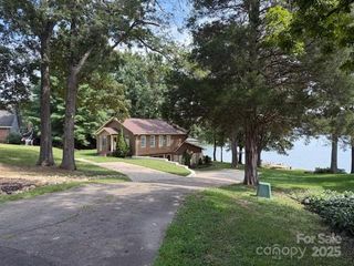 2060 Stoneview Circle, Shelby, NC 28150