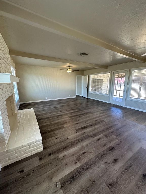Image 10 of property listing at 8529 S Chestnut Avenue, Fresno, CA 93725