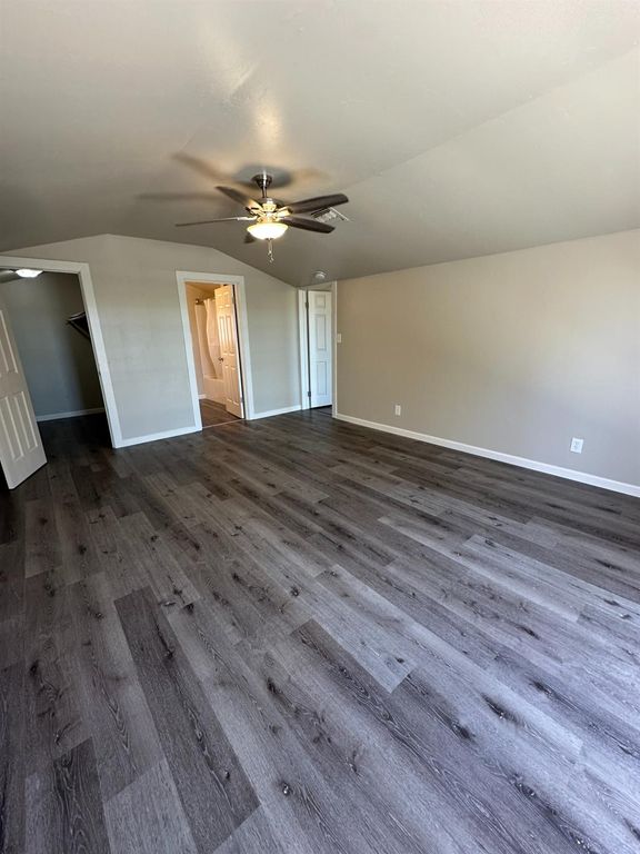 Image 12 of property listing at 8529 S Chestnut Avenue, Fresno, CA 93725