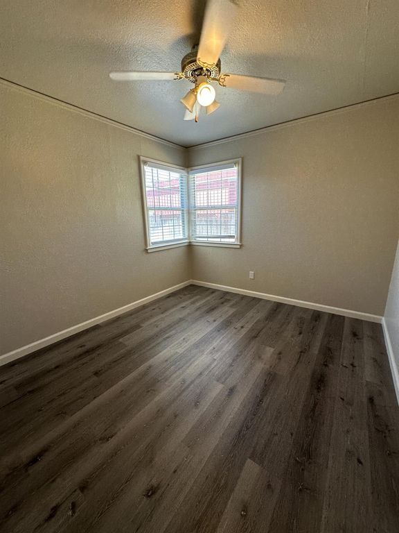 Image 20 of property listing at 8529 S Chestnut Avenue, Fresno, CA 93725