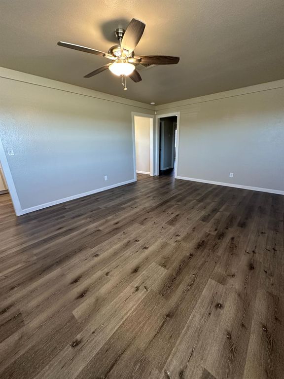 Image 3 of property listing at 8529 S Chestnut Avenue, Fresno, CA 93725