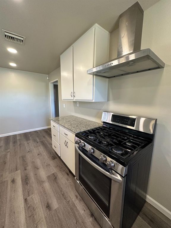 Image 6 of property listing at 8529 S Chestnut Avenue, Fresno, CA 93725