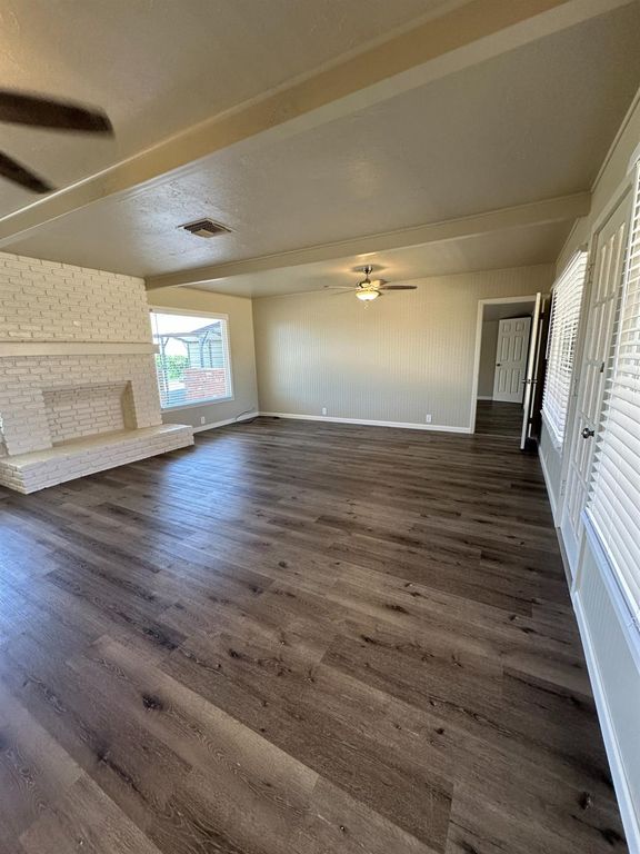 Image 9 of property listing at 8529 S Chestnut Avenue, Fresno, CA 93725