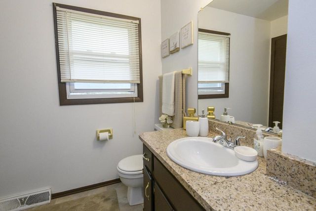 4226 Tumblewood LANE #4238, Greendale, WI 53129