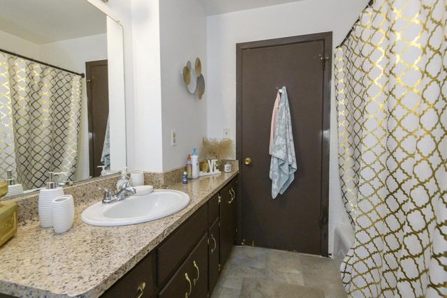 4226 Tumblewood LANE #4238, Greendale, WI 53129