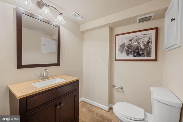 7809 BENNERTON DR, Nottingham, MD 21236