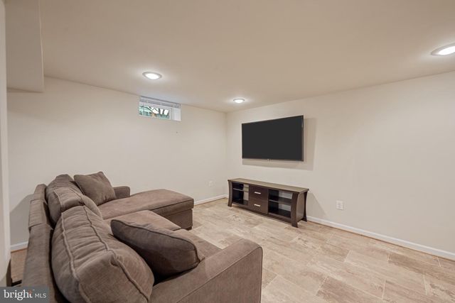 7809 BENNERTON DR, Nottingham, MD 21236