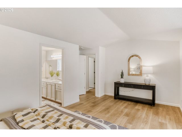 17888 Sw ROBERT Ln, Beaverton, OR 97078