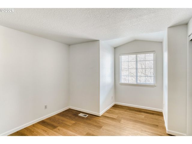 17888 Sw ROBERT Ln, Beaverton, OR 97078