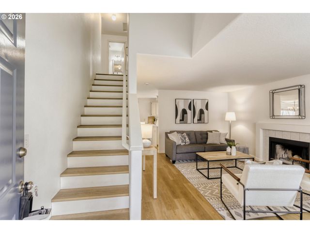 17888 Sw ROBERT Ln, Beaverton, OR 97078