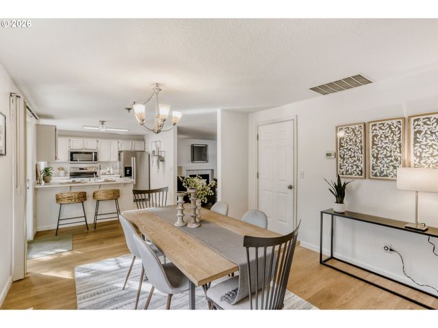 17888 Sw ROBERT Ln, Beaverton, OR 97078