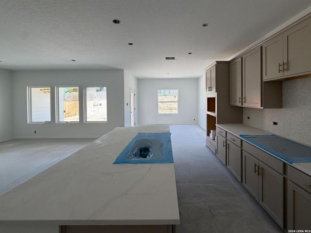 314 Brood Dr, Adkins, TX 78101