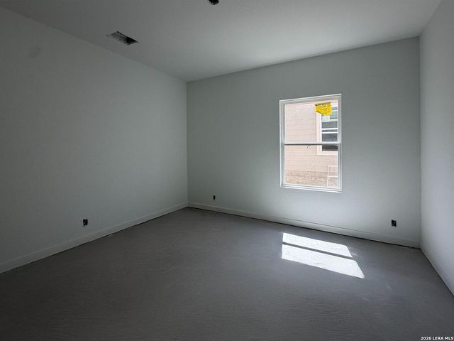 314 Brood Dr, Adkins, TX 78101