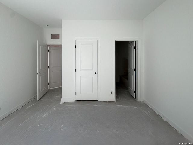 314 Brood Dr, Adkins, TX 78101