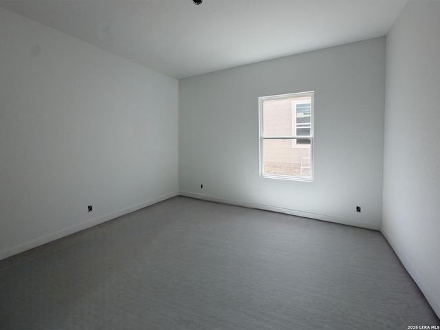 314 Brood Dr, Adkins, TX 78101