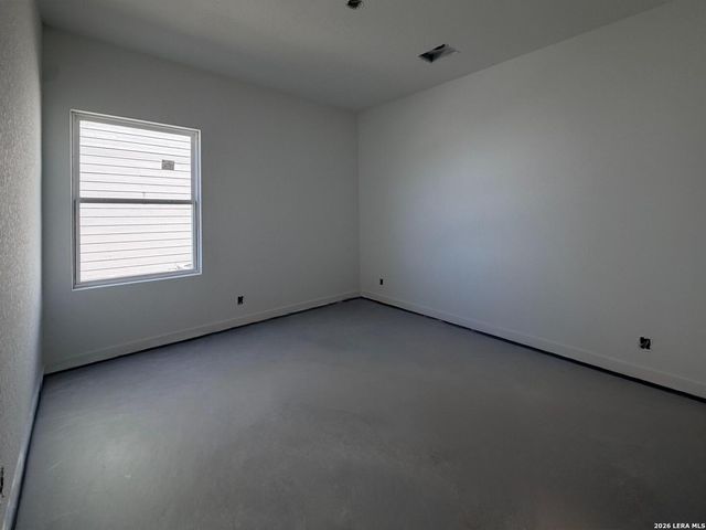 314 Brood Dr, Adkins, TX 78101