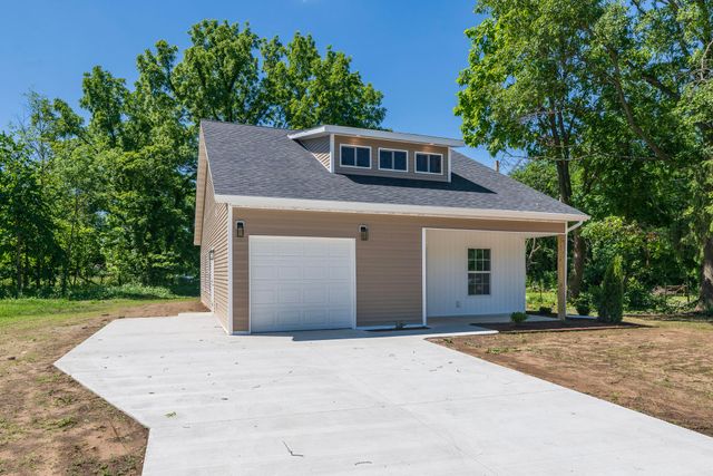 109 Miller Street, Dowagiac City, MI 49047