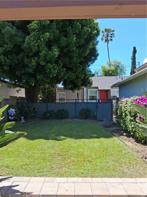 Image 18 of property listing at 131 S Virginia Avenue, Burbank, CA 91506