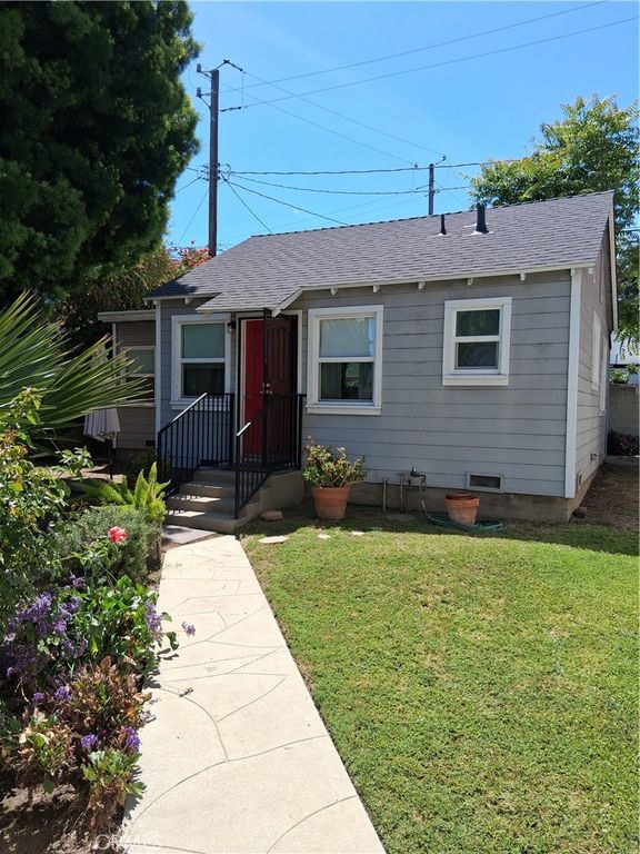 Image 21 of property listing at 131 S Virginia Avenue, Burbank, CA 91506