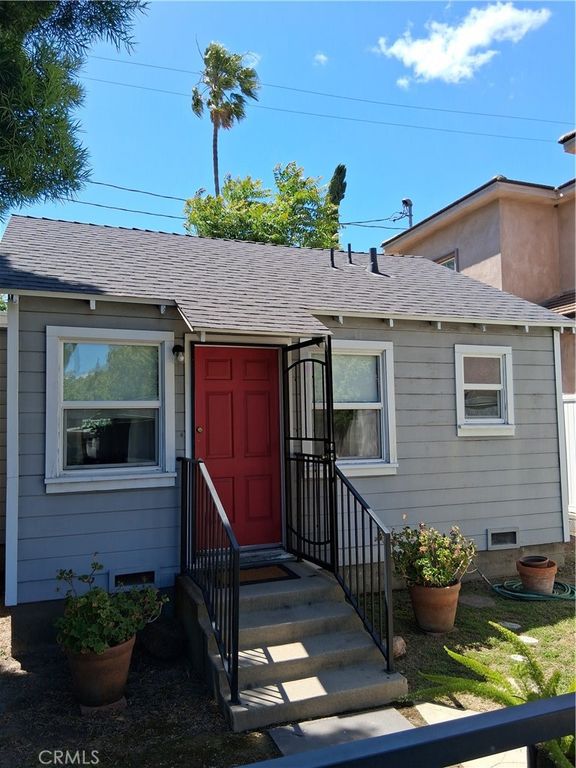 Image 22 of property listing at 131 S Virginia Avenue, Burbank, CA 91506