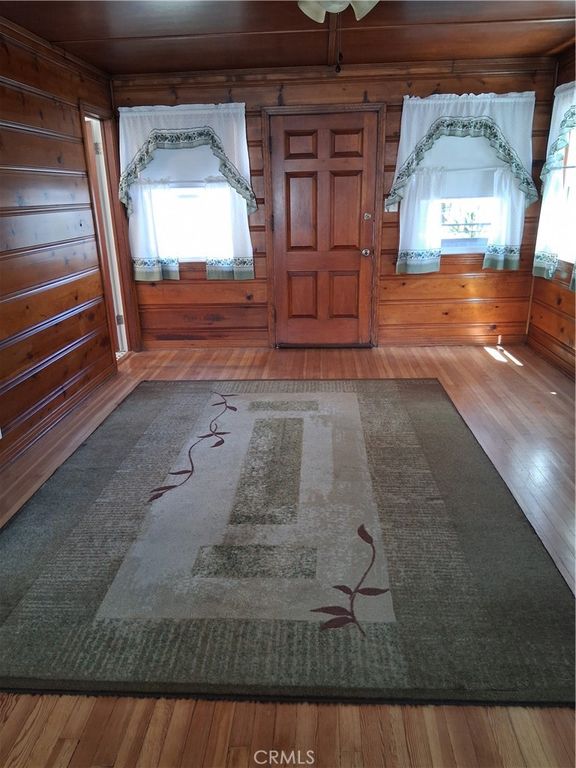 Image 23 of property listing at 131 S Virginia Avenue, Burbank, CA 91506