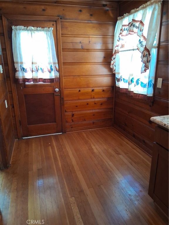 Image 28 of property listing at 131 S Virginia Avenue, Burbank, CA 91506