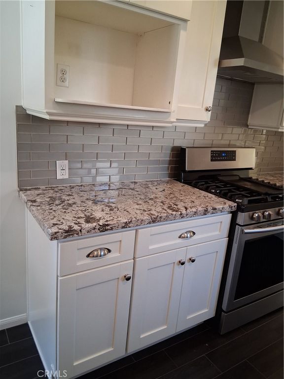 Image 7 of property listing at 131 S Virginia Avenue, Burbank, CA 91506