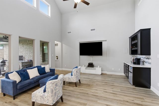 2605 High Bluff Drive, Mansfield, TX 76063