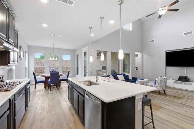 2605 High Bluff Drive, Mansfield, TX 76063