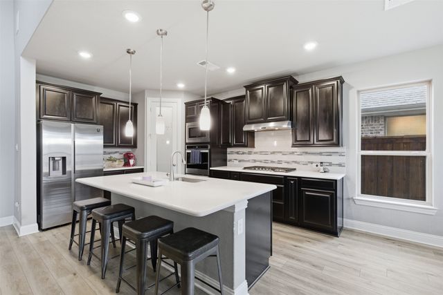 2605 High Bluff Drive, Mansfield, TX 76063