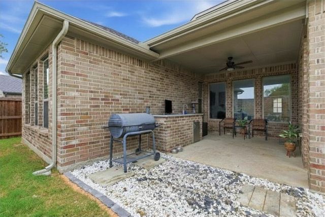 2605 High Bluff Drive, Mansfield, TX 76063
