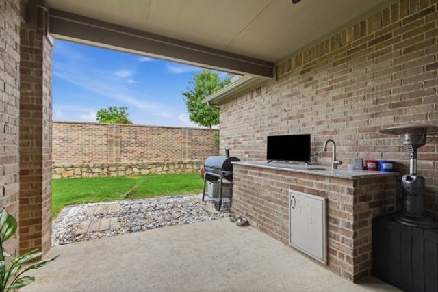 2605 High Bluff Drive, Mansfield, TX 76063