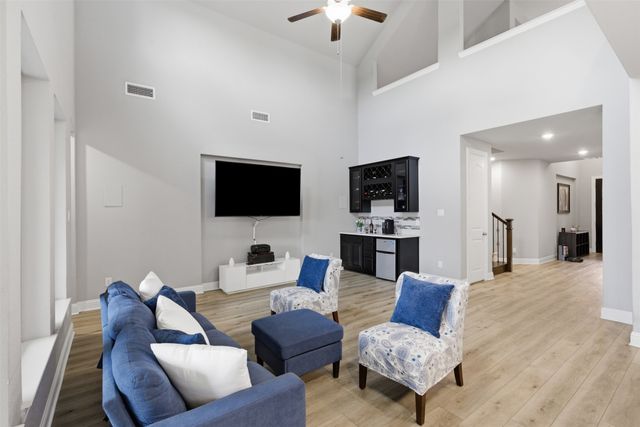 2605 High Bluff Drive, Mansfield, TX 76063