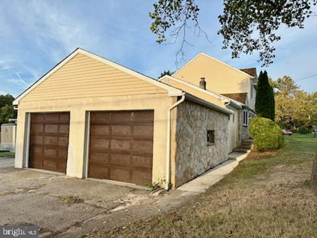 894 SOMERDALE RD, Blackwood, NJ 08012