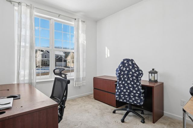 5515 Annapolis Lane N, Plymouth, MN 55446