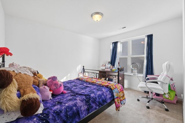 5515 Annapolis Lane N, Plymouth, MN 55446