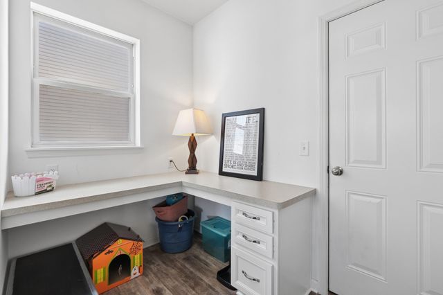 5515 Annapolis Lane N, Plymouth, MN 55446