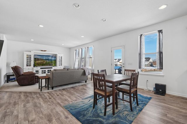 5515 Annapolis Lane N, Plymouth, MN 55446