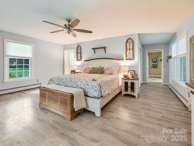 3221 Debbie Drive, Hendersonville, NC 28791