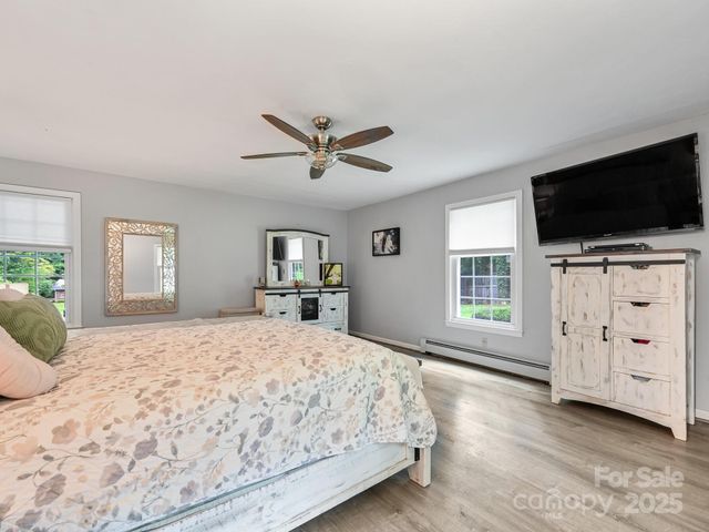 3221 Debbie Drive, Hendersonville, NC 28791