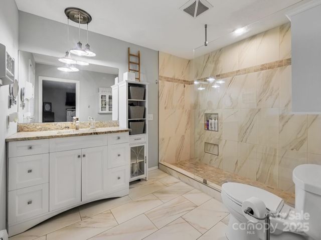3221 Debbie Drive, Hendersonville, NC 28791